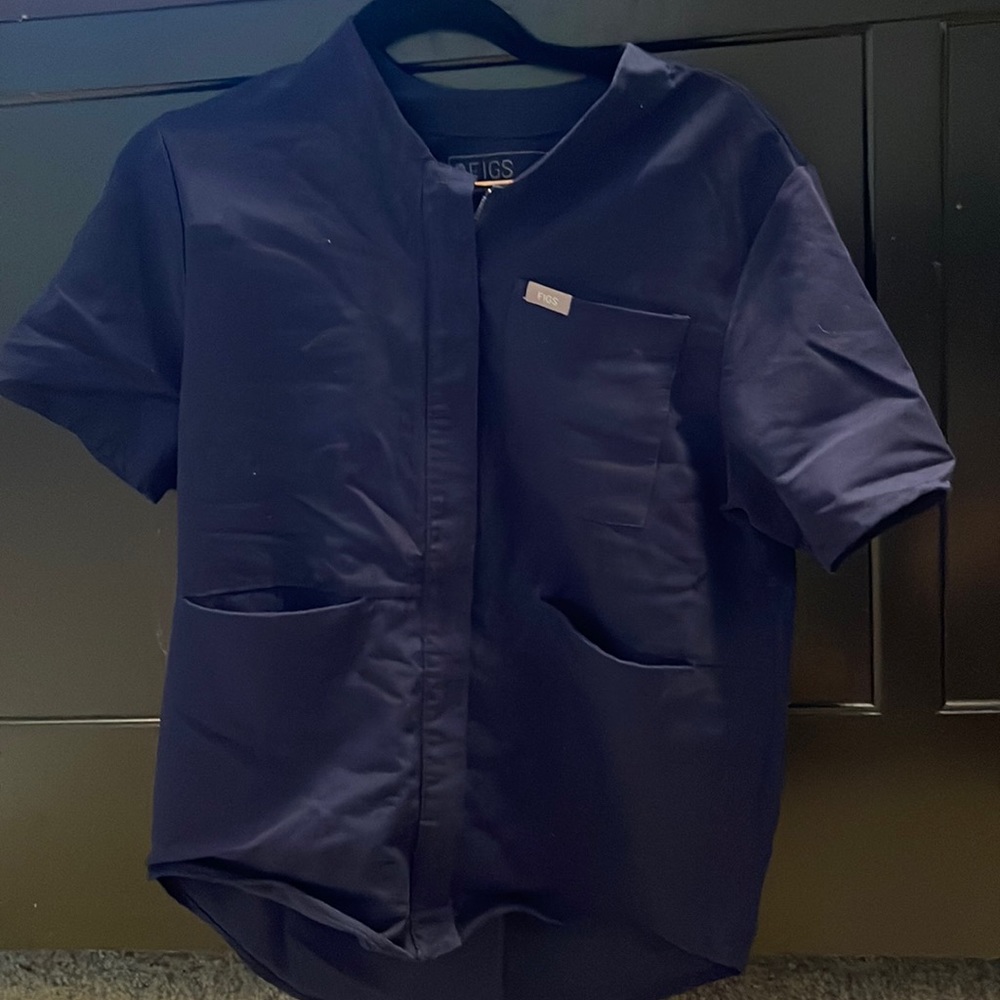 Great condition figs navy zipper scrub top